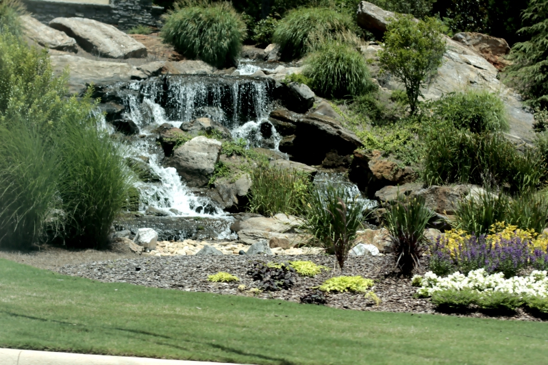 paysagiste-PEONE-min_small-garden-waterfall-rocks-natural-landscape-nature-1593483-pxhere.com